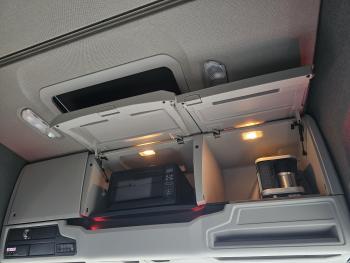 S660 V8 6x2 BOOGIE / RETARDER / FULL AIR / 2 TANKS